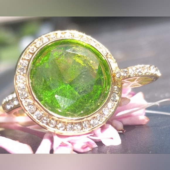 Martini Glass Shape ring - Picture 2 of 16